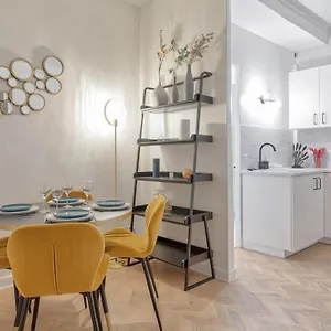  Appartement Superbe Pour 4p Proche Arc De Triomphe France