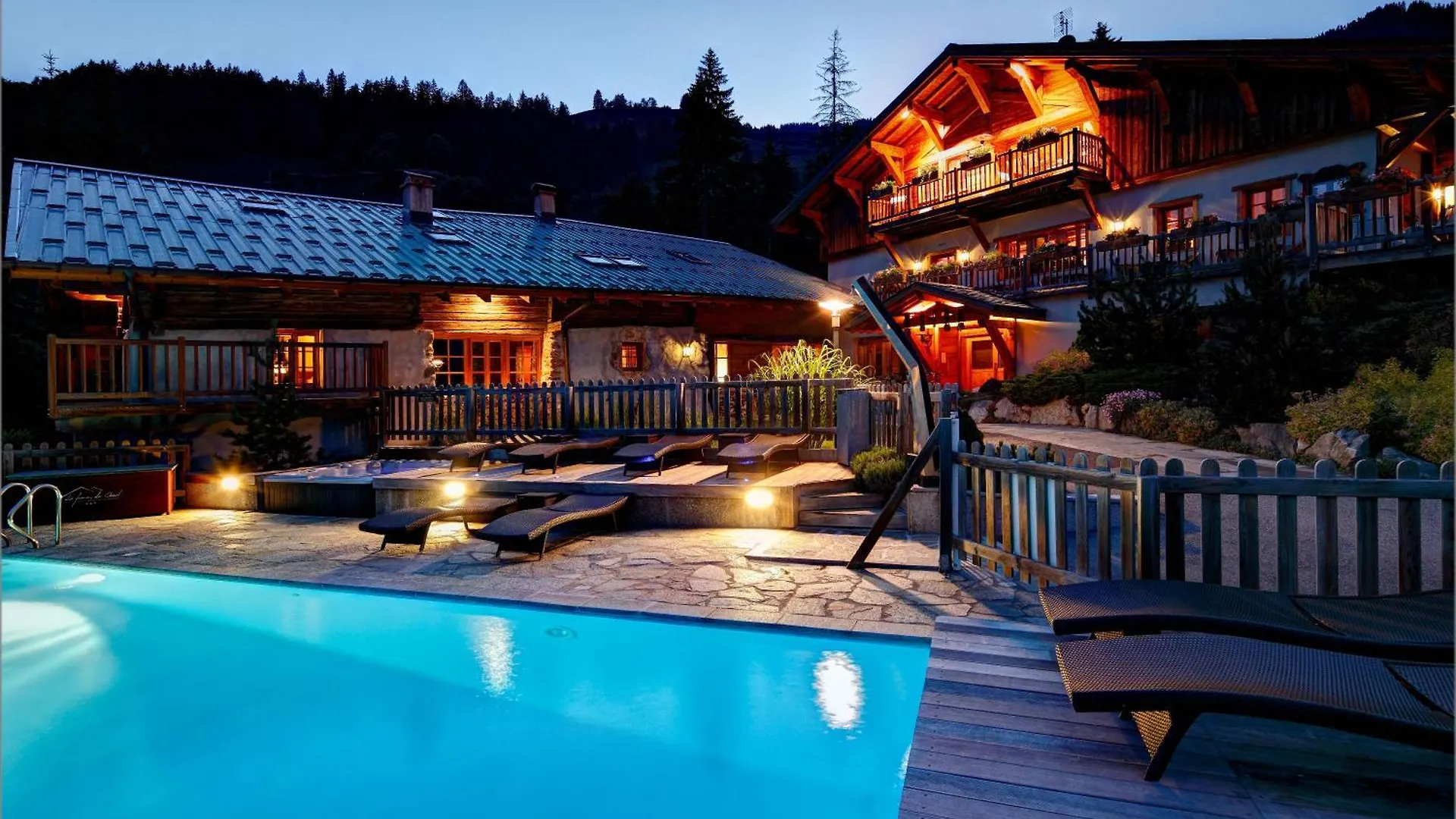 Hotel La Ferme Du Chozal, Chalet De Tradition contacts